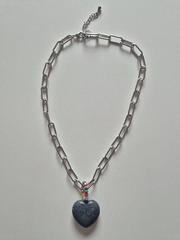 CORAZONES DE PIEDRA